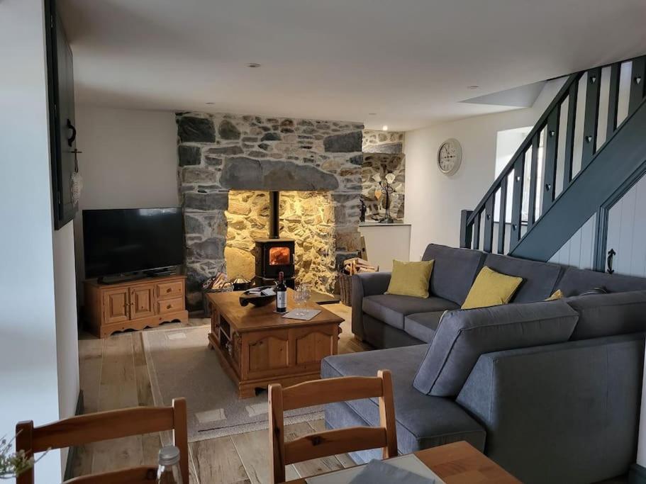 Amazing Coastal & Sunset Views In Eryri Holiday home